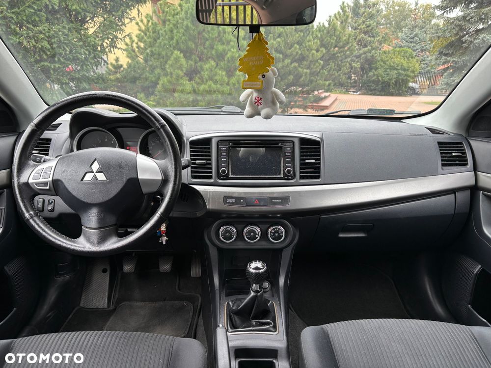 Mitsubishi Lancer 1.6 Invite - 7