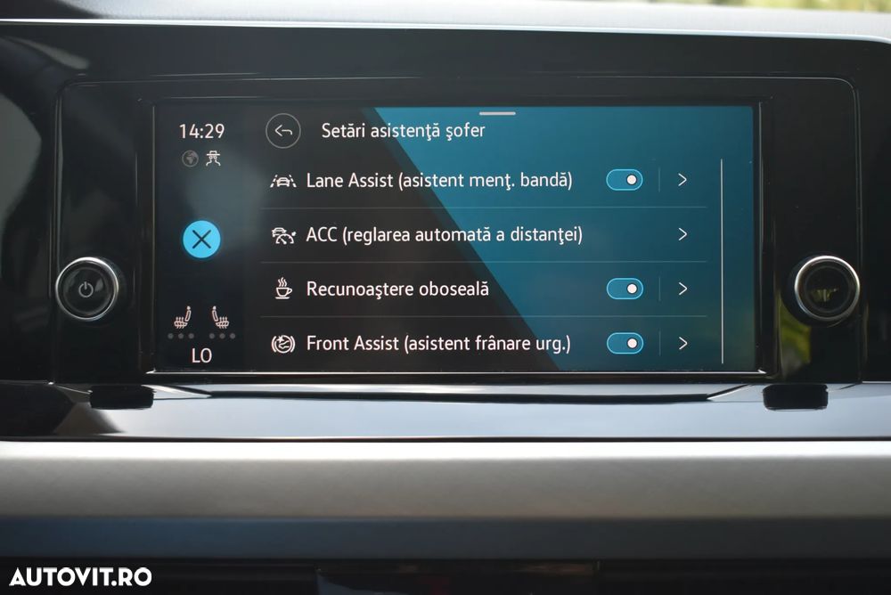 Volkswagen Golf 1.0 eTSI DSG MHEV Life - 17