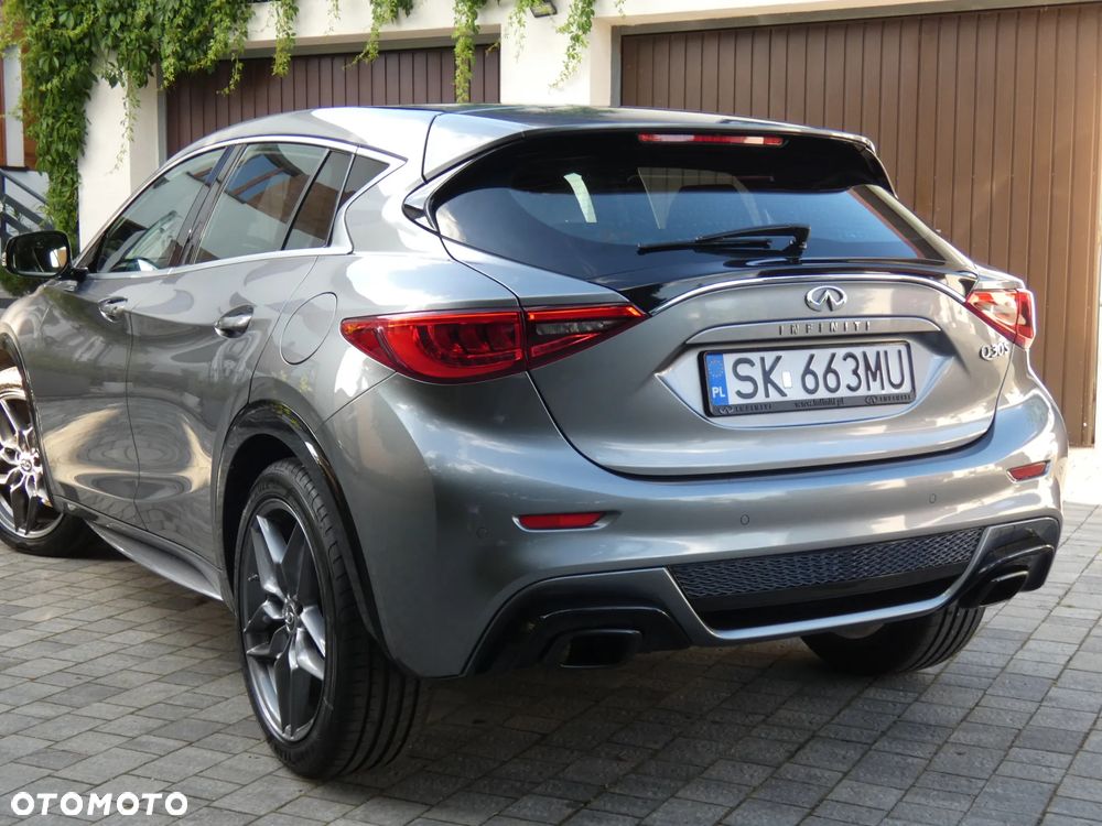 Infiniti Q30 1.6t Premium Tech 7DCT - 17
