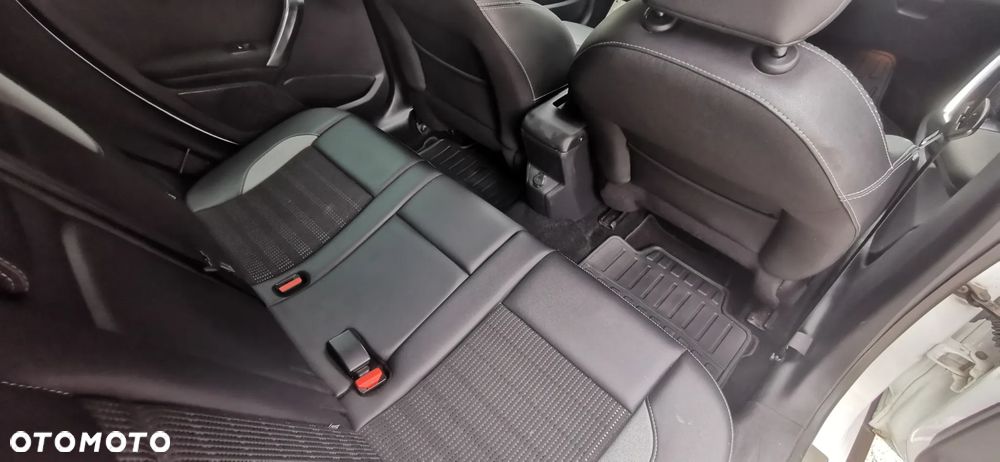 Peugeot 2008 1.2 Pure Tech Style S&S - 14