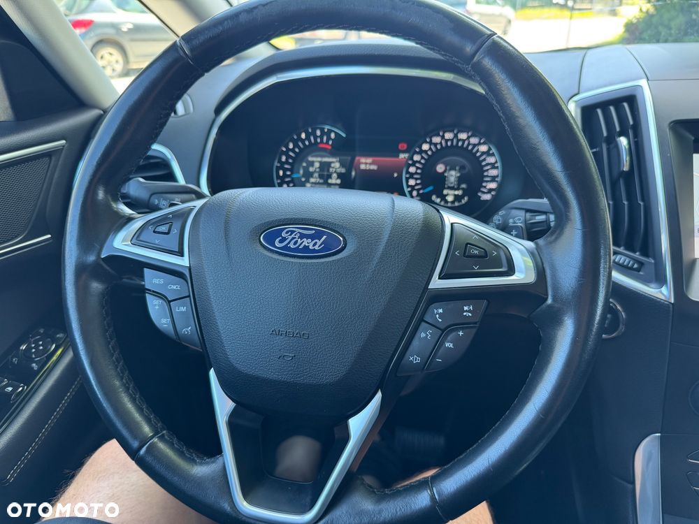 Ford S-Max - 22
