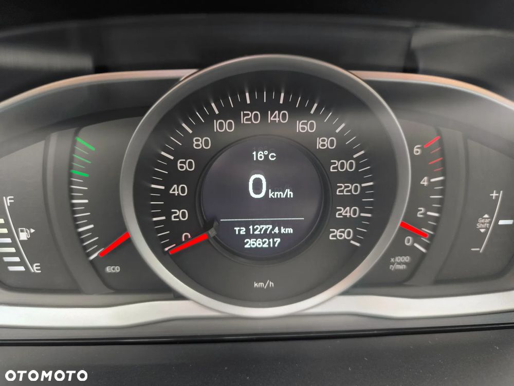 Volvo XC 60 D4 AWD Summum - 10