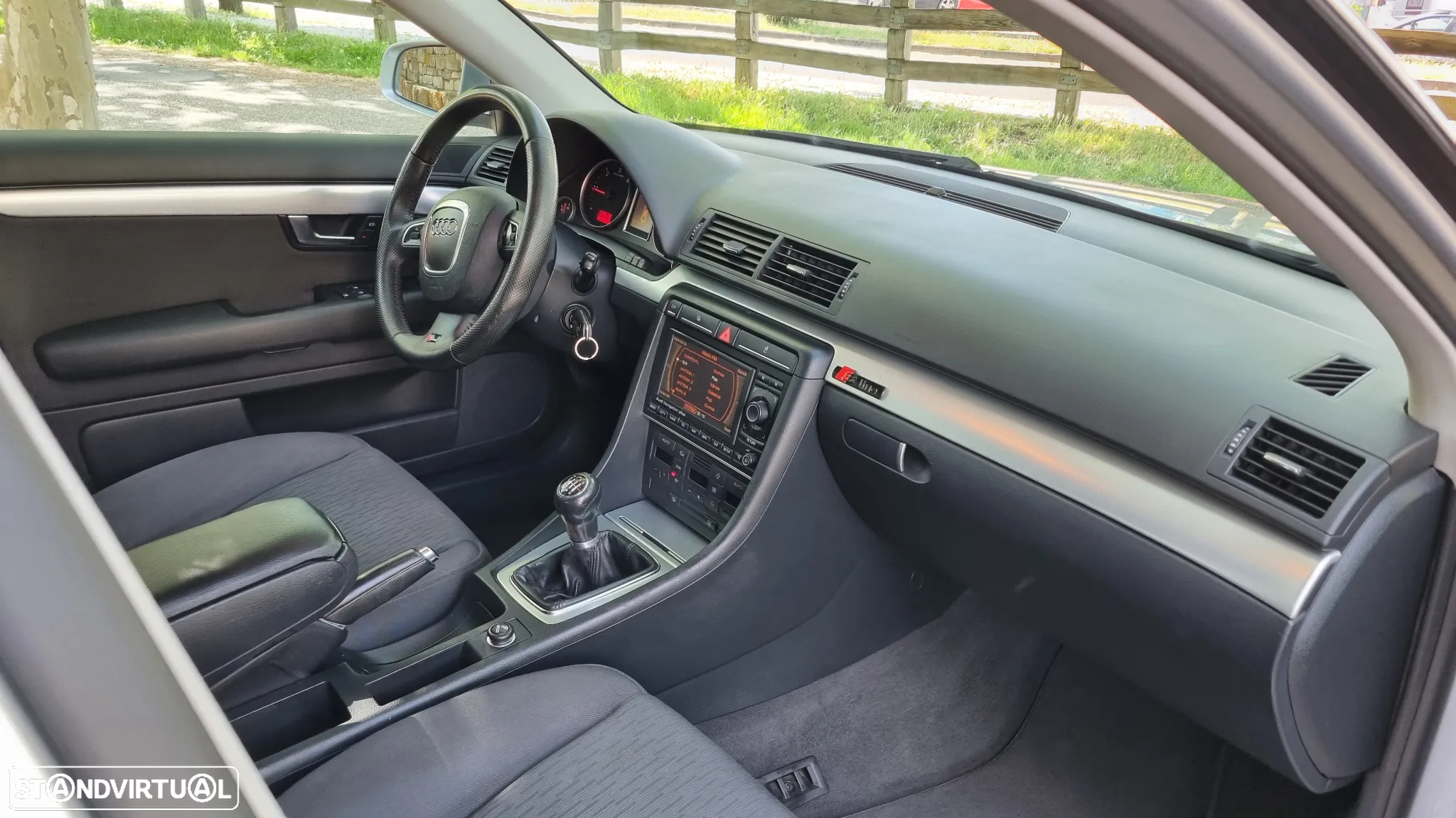 Audi A4 2.0 TDI S-line - 22