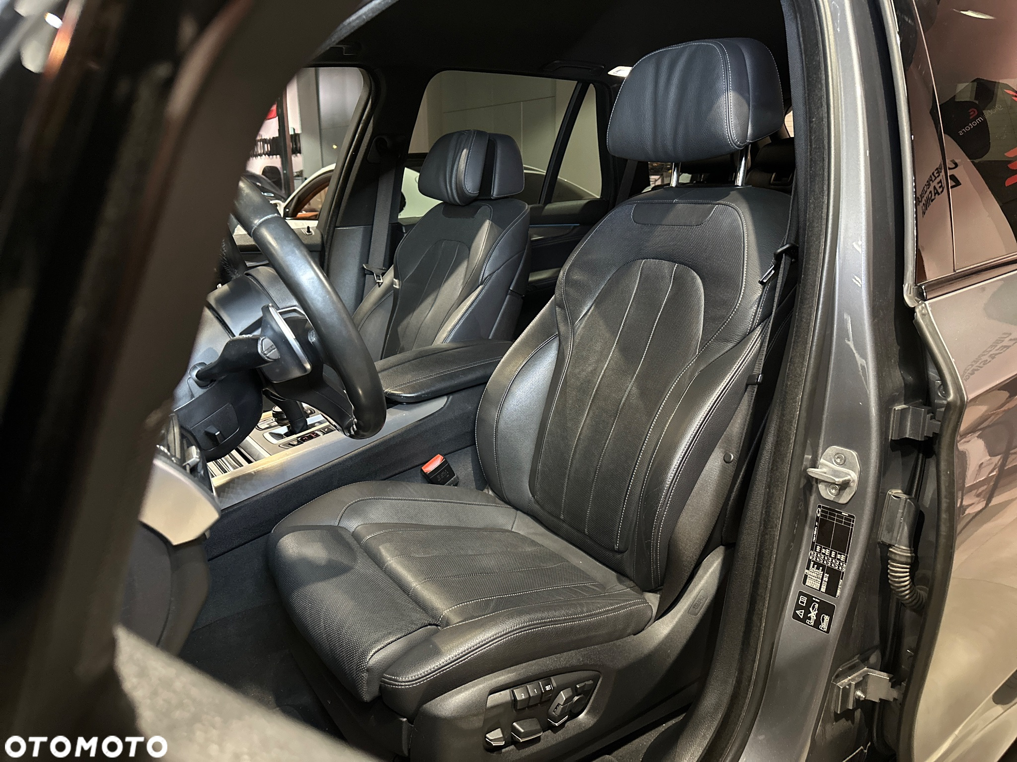 BMW X5 M M50d - 16