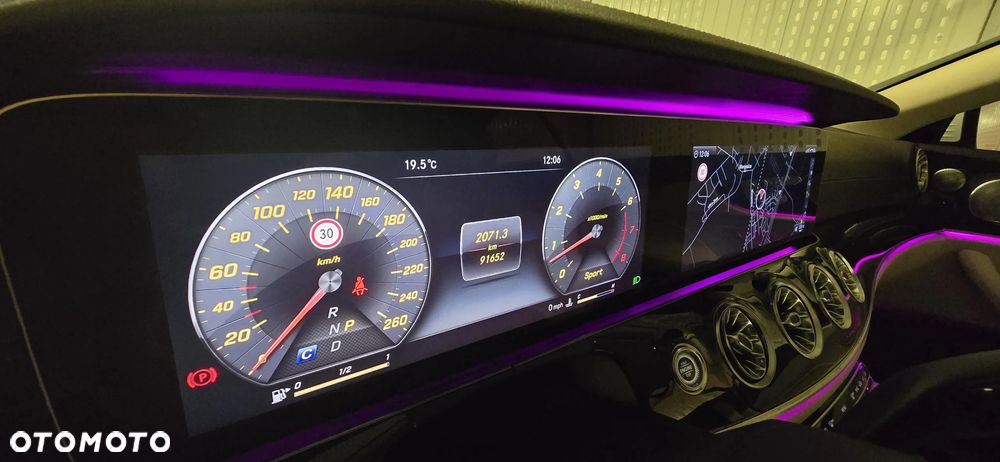 Mercedes-Benz Klasa E 400 4Matic 9G-TRONIC AMG Line - 11