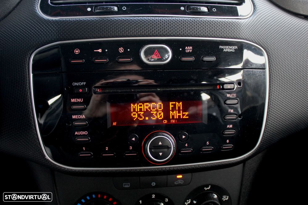 Fiat Punto 1.3 M-Jet Lounge S&S - 19