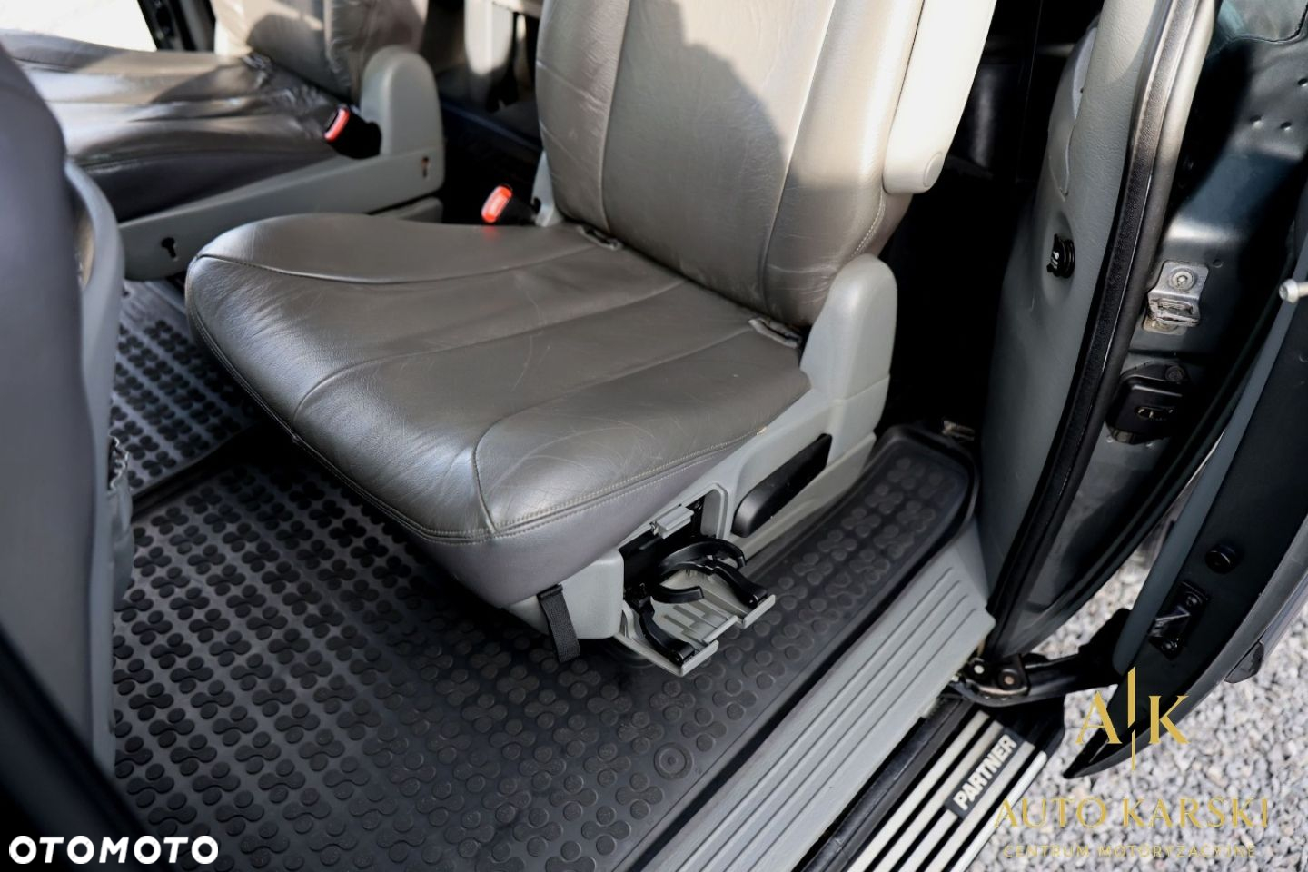 Chrysler Grand Voyager - 19