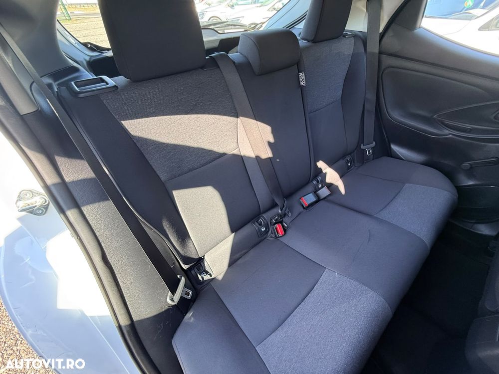 Toyota Yaris - 22