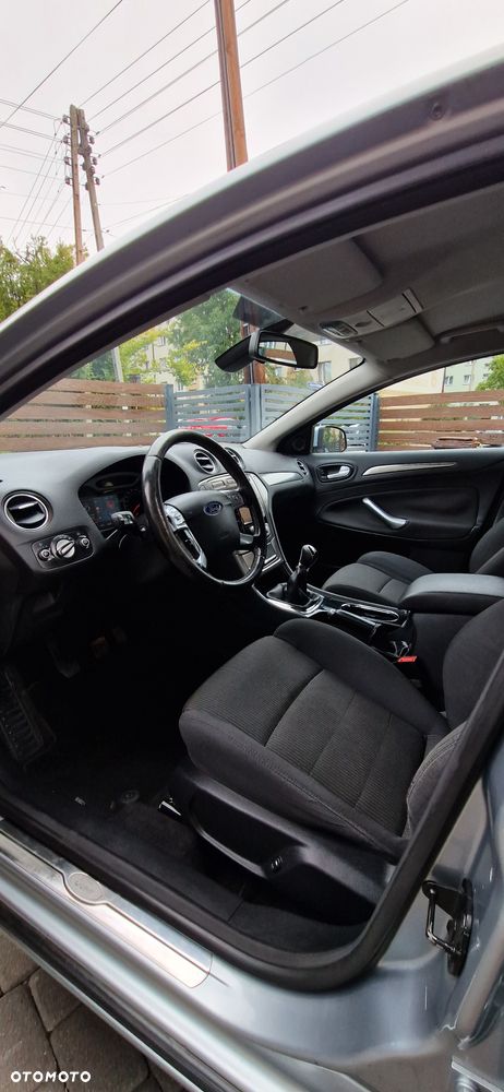 Ford Mondeo 2.0 Titanium - 10