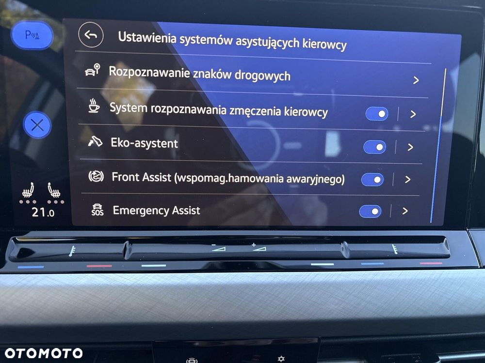 Volkswagen Golf - 24