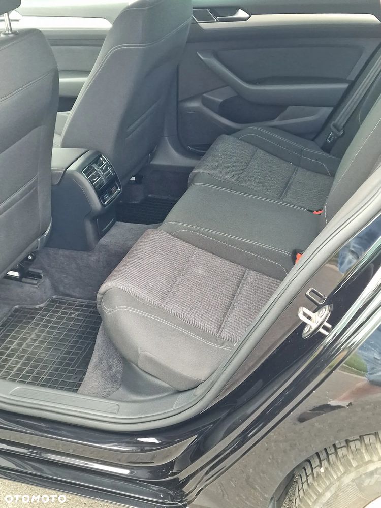 Volkswagen Passat Variant 2.0 TDI BMT Comfortline - 16