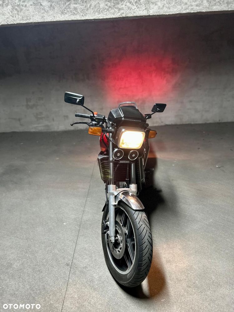 Honda VF - 5