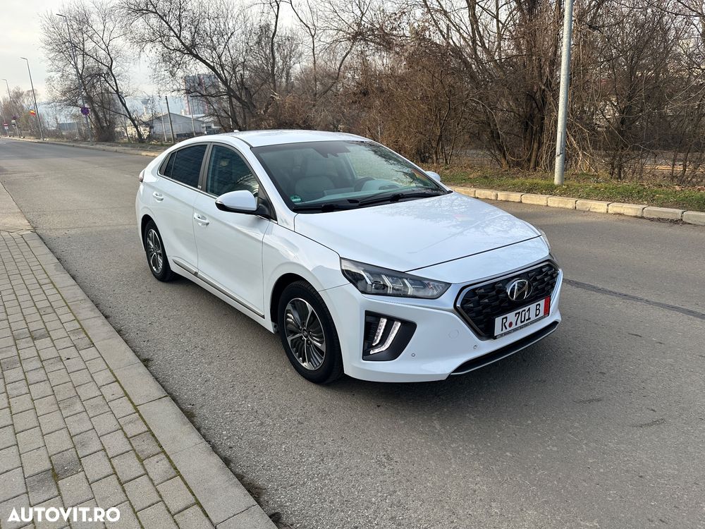 Hyundai IONIQ Plug-in-Hybrid 1.6 GDI Premium - 2