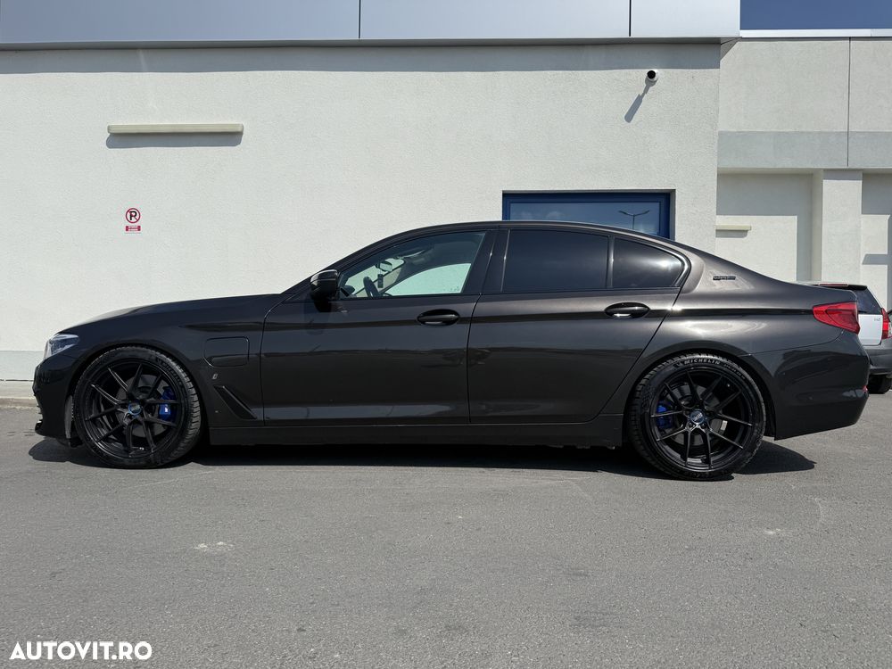 BMW Seria 5 530i AT MHEV - 1
