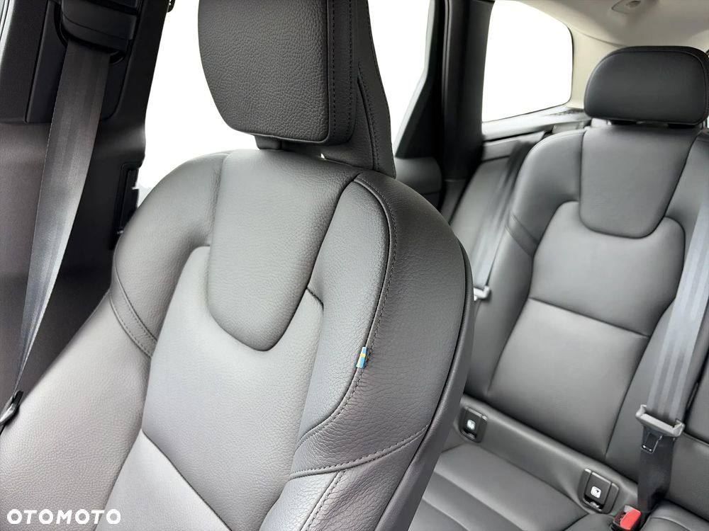 Volvo XC 60 B4 D AWD Plus Bright - 13