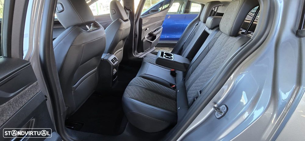 Peugeot 408 1.2 PureTech Allure Pack EAT8 - 24