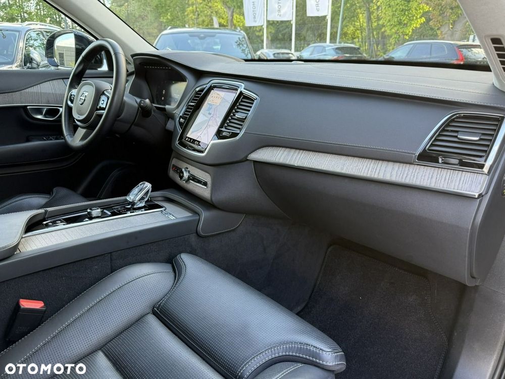 Volvo XC 90 - 26