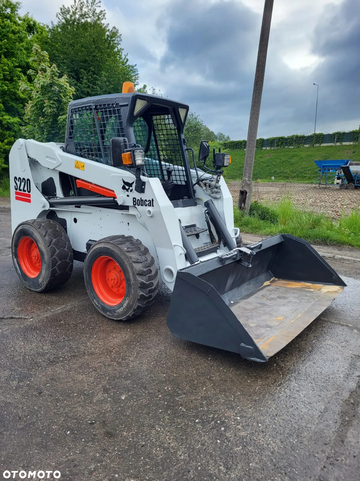 Bobcat S220 - 4