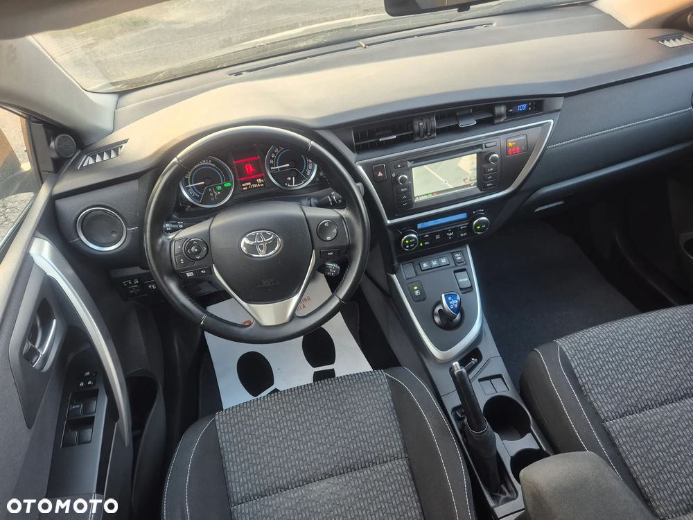 Toyota Auris 1.8 HSD Luna - 35