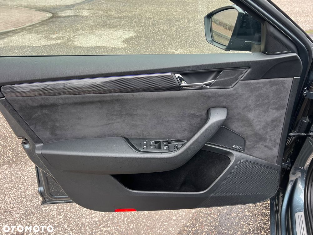 Skoda Superb 2.0 TSI 4x4 DSG Sportline - 19