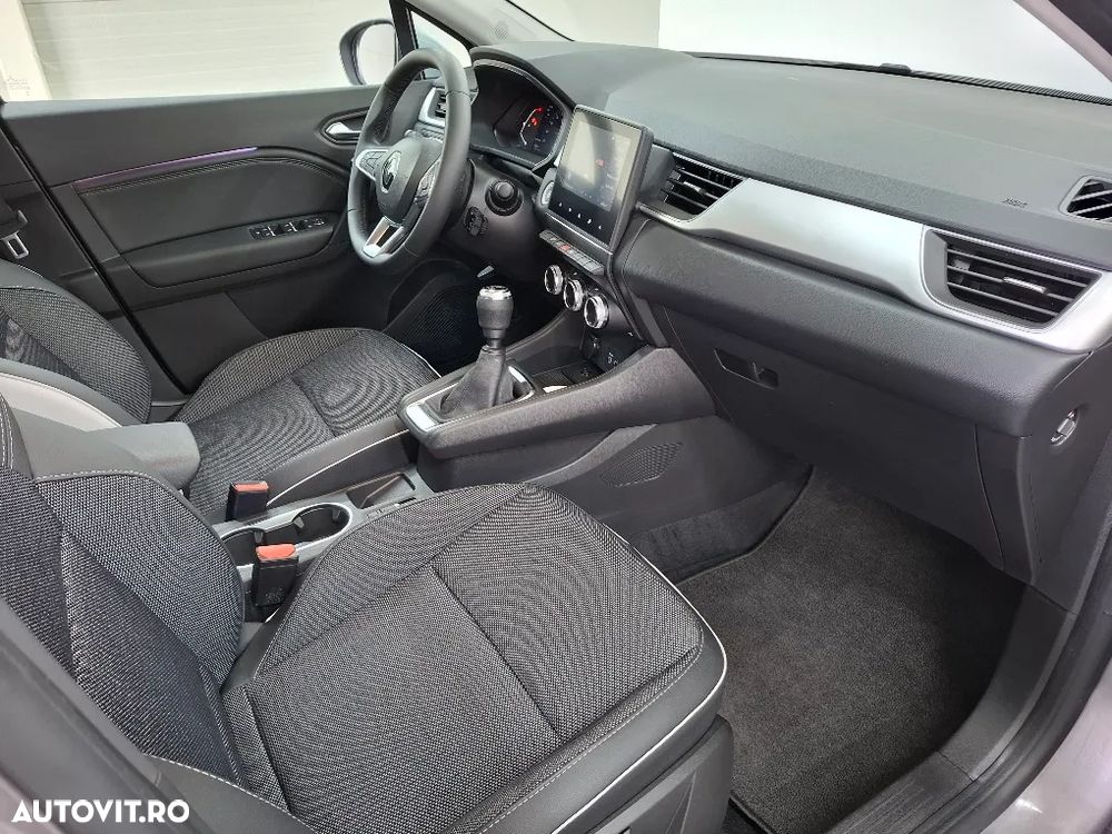 Renault Captur 140 MHEV Techno - 12