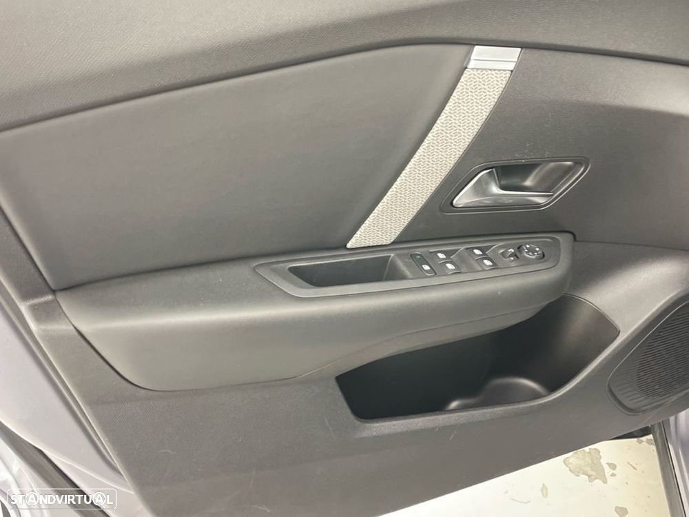 Citroën C4 1.2 PureTech Shine - 16