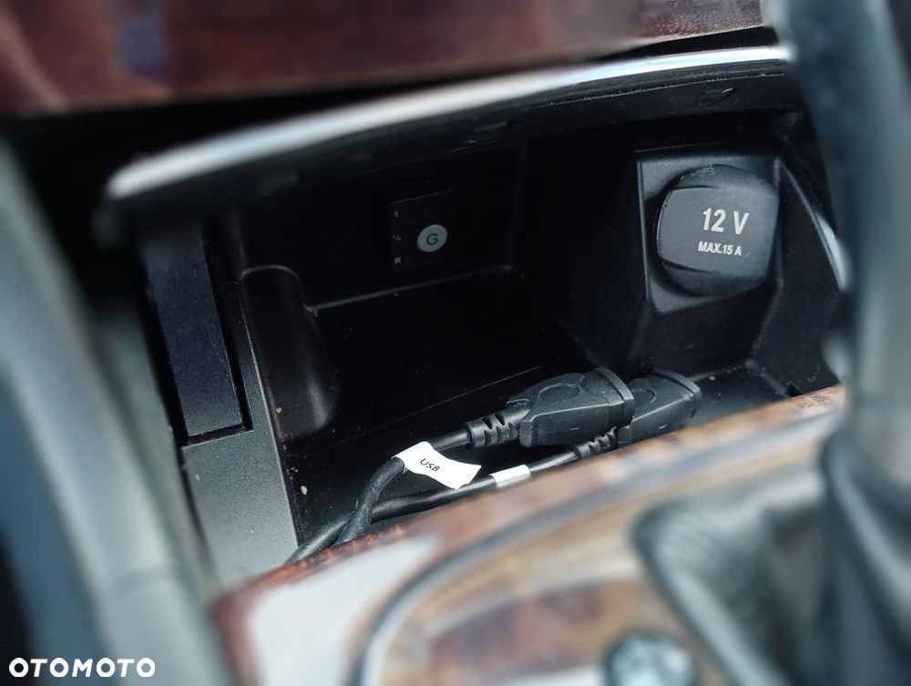 Mercedes-Benz Klasa E - 19