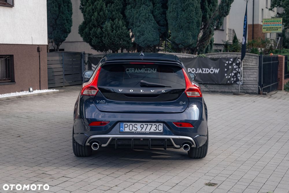 Volvo V40 D4 Geartronic RDesign - 36