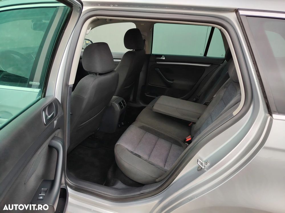 Volkswagen Golf - 20