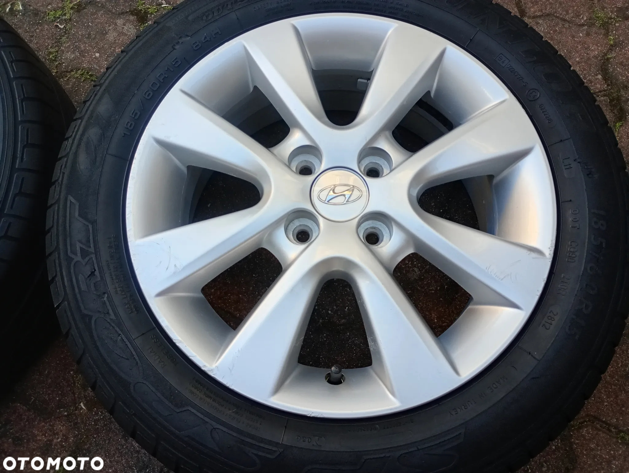 Alufelgi Hyundai I20  śruby 4 x 100  185/60/15 - 4