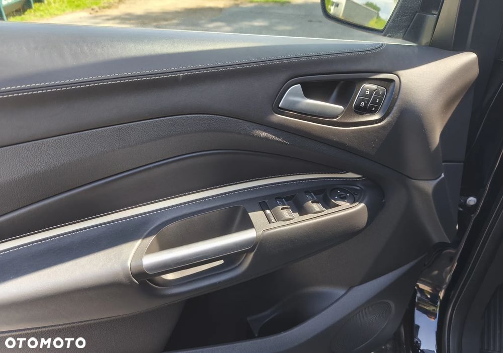 Ford Kuga - 11