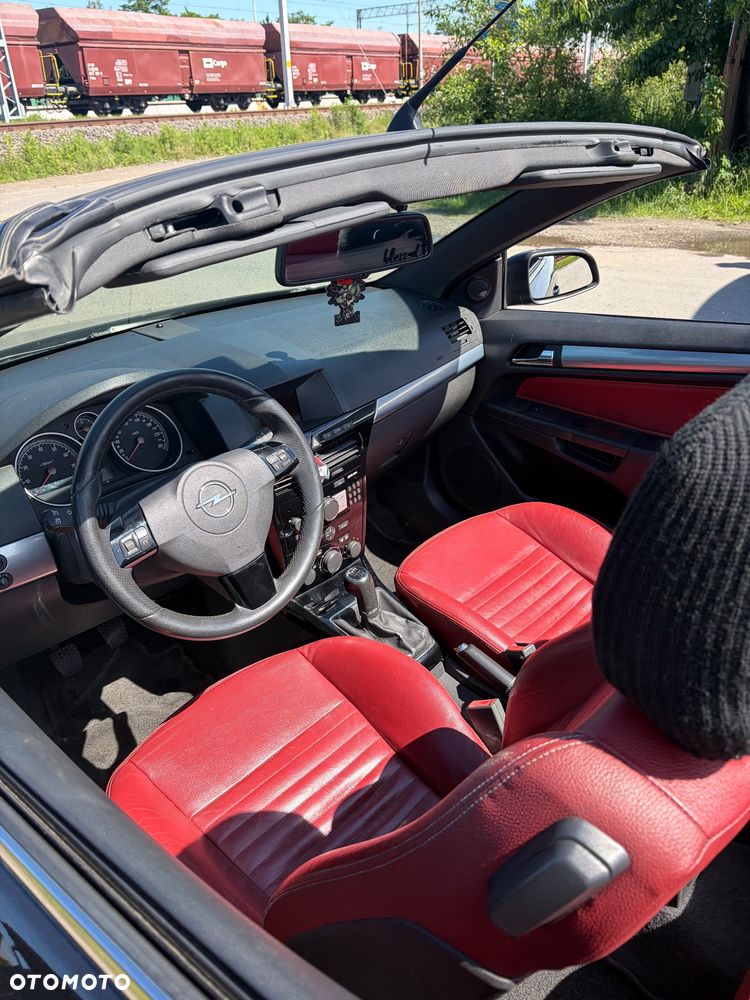 Opel Astra 1.6 Turbo Cosmo - 12