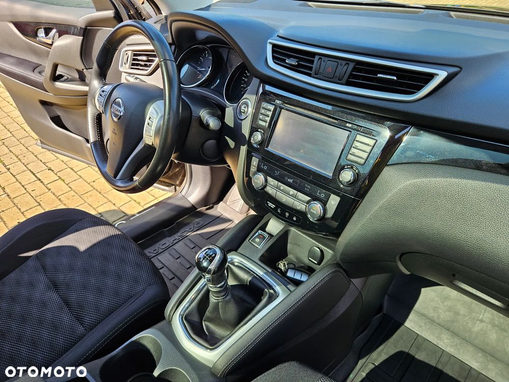 Nissan Qashqai 1.2 DIG-T N-Connecta EU6 - 34