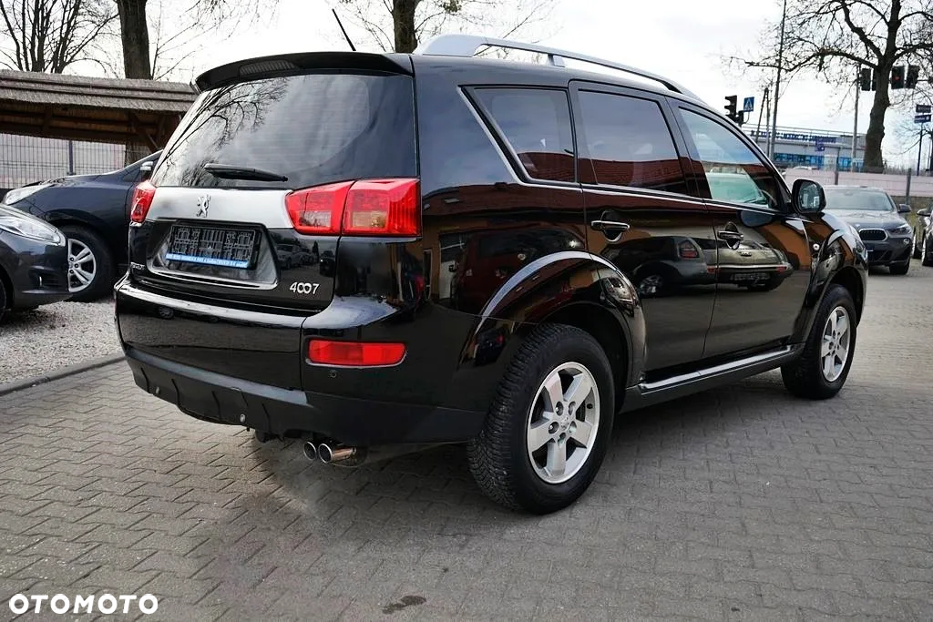 Peugeot 4007 - 7