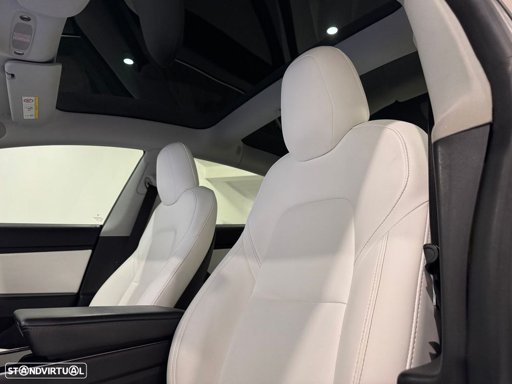 Tesla Model 3 Long-Range Dual Motor AWD - 29