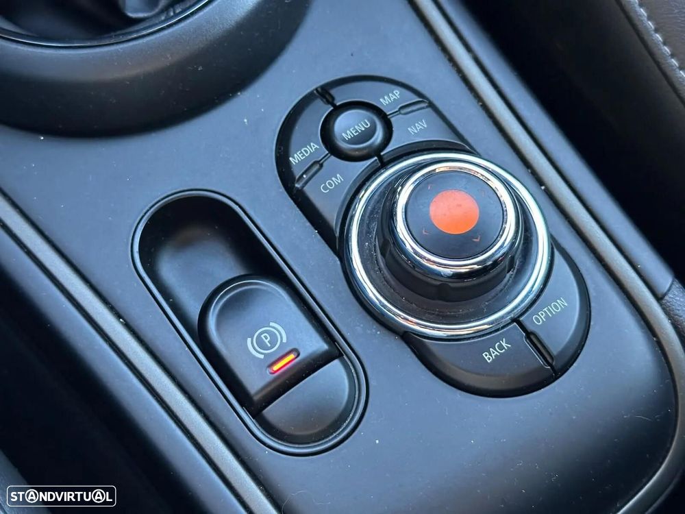 MINI Countryman Cooper SE ALL4 Auto - 12