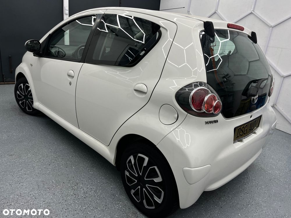 Toyota Aygo 2013 photo 4