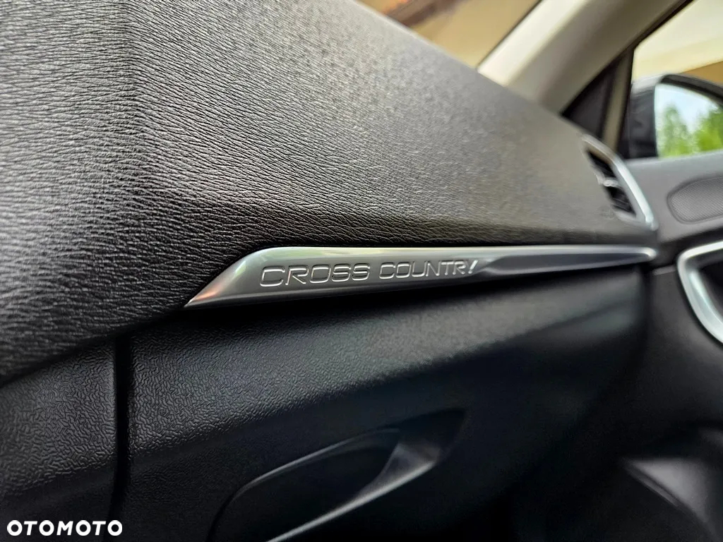 Volvo V40 Cross Country - 39