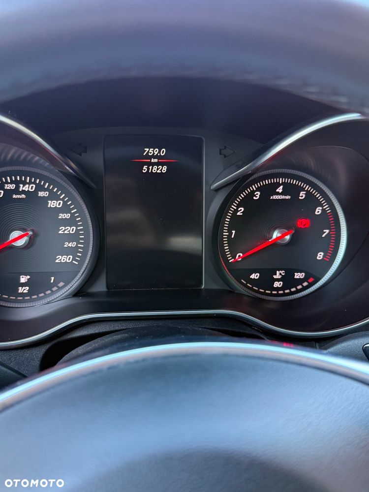Mercedes-Benz Klasa C 200 4-Matic 9G-Tronic - 11