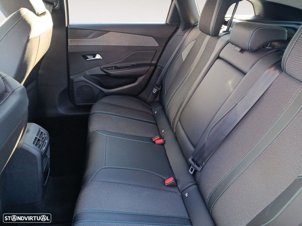 Peugeot 308 SW 1.2 PureTech Allure EAT8 - 13