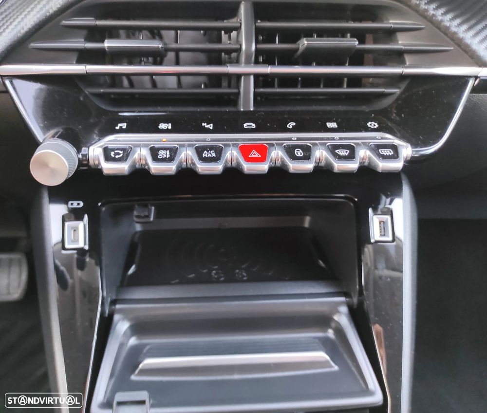 Peugeot 208 1.2 PureTech Allure Pack EAT8 - 29