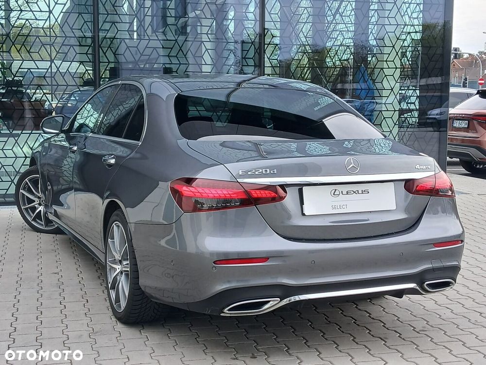 Mercedes-Benz Klasa E - 12