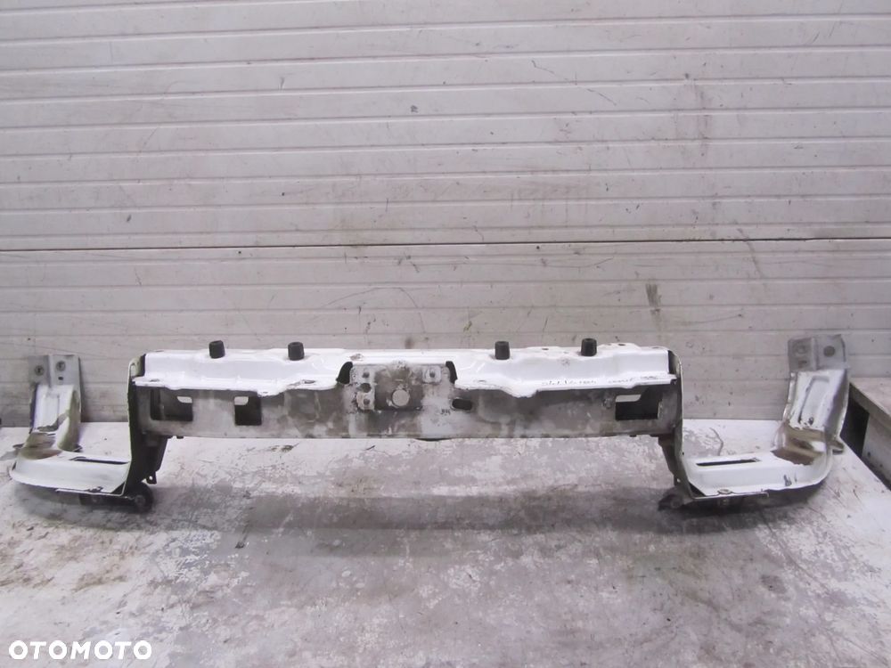 fiat doblo 10r->wzmocnienie pasa przedniego (uszkodzone) - 1