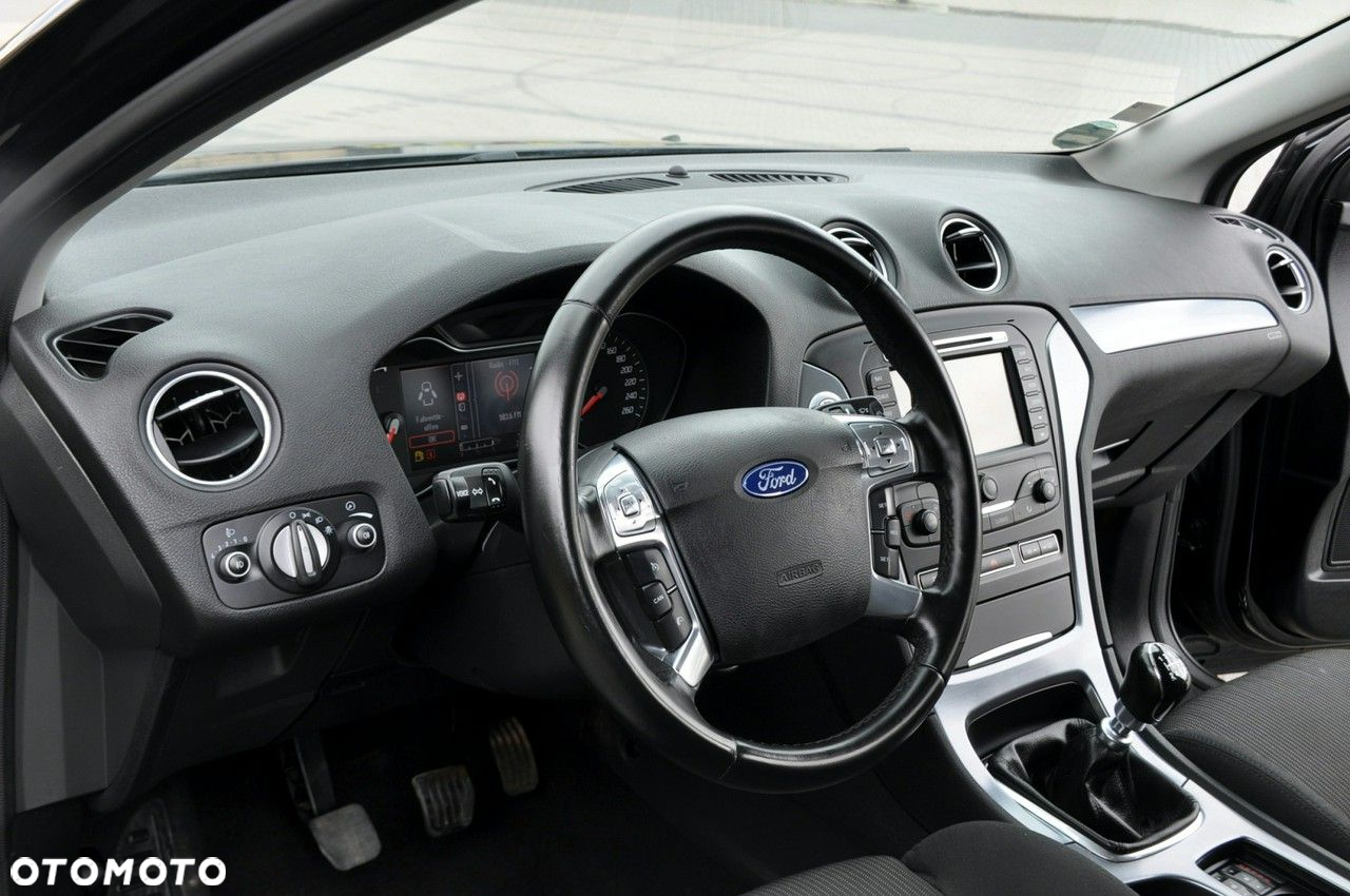 Ford Mondeo - 23