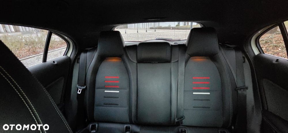 Mercedes-Benz Klasa A 180 7G-DCT Urban - 21