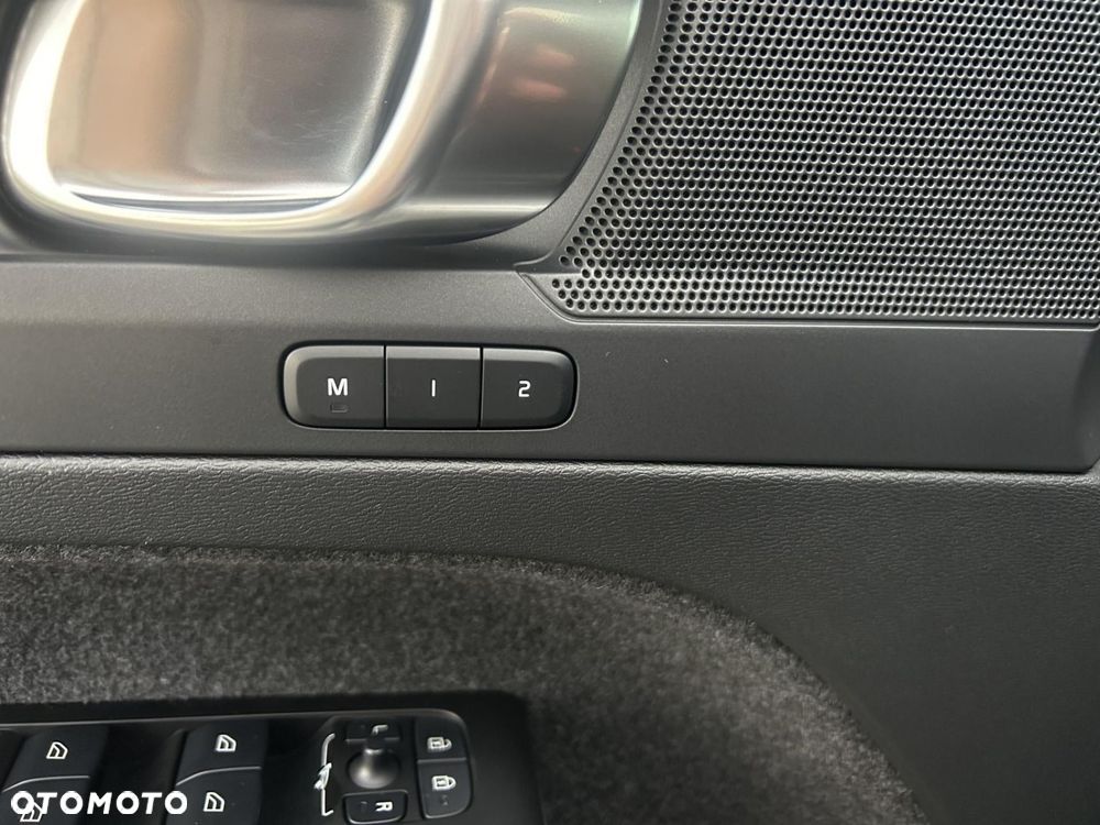 Volvo XC 40 B4 B R-Design - 13