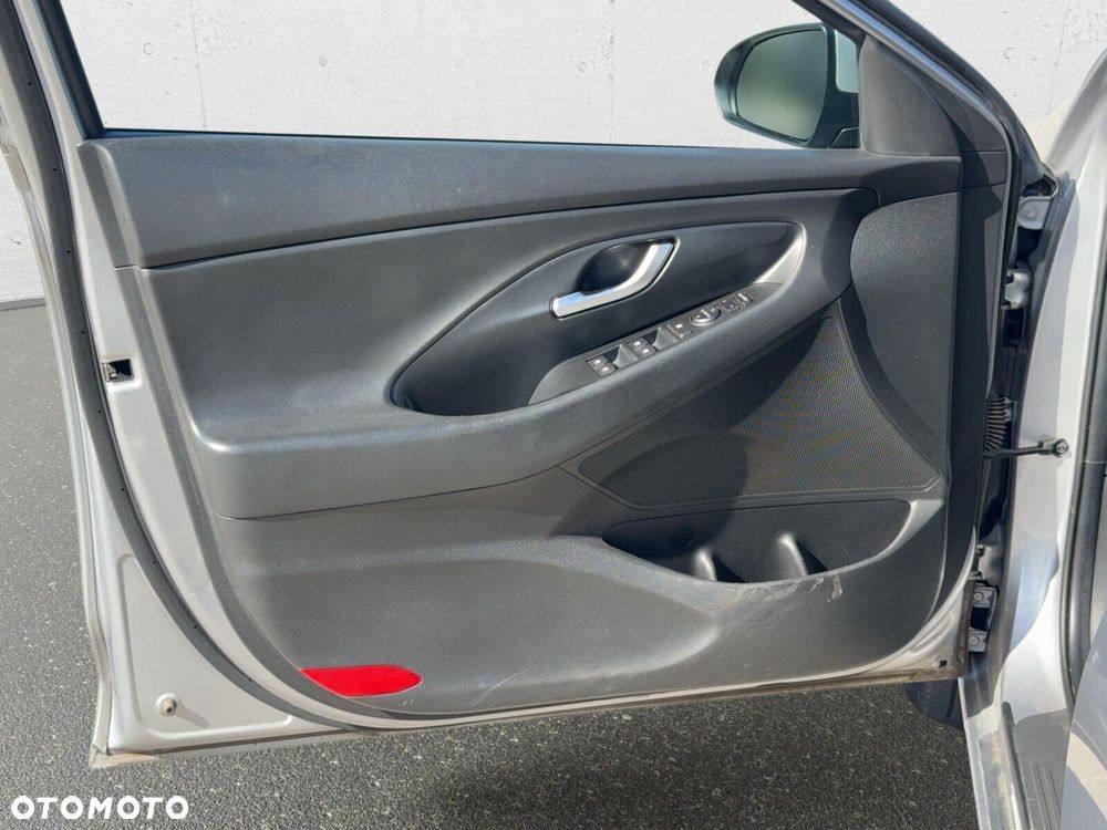 Hyundai i30 1.5 DPI Comfort - 10