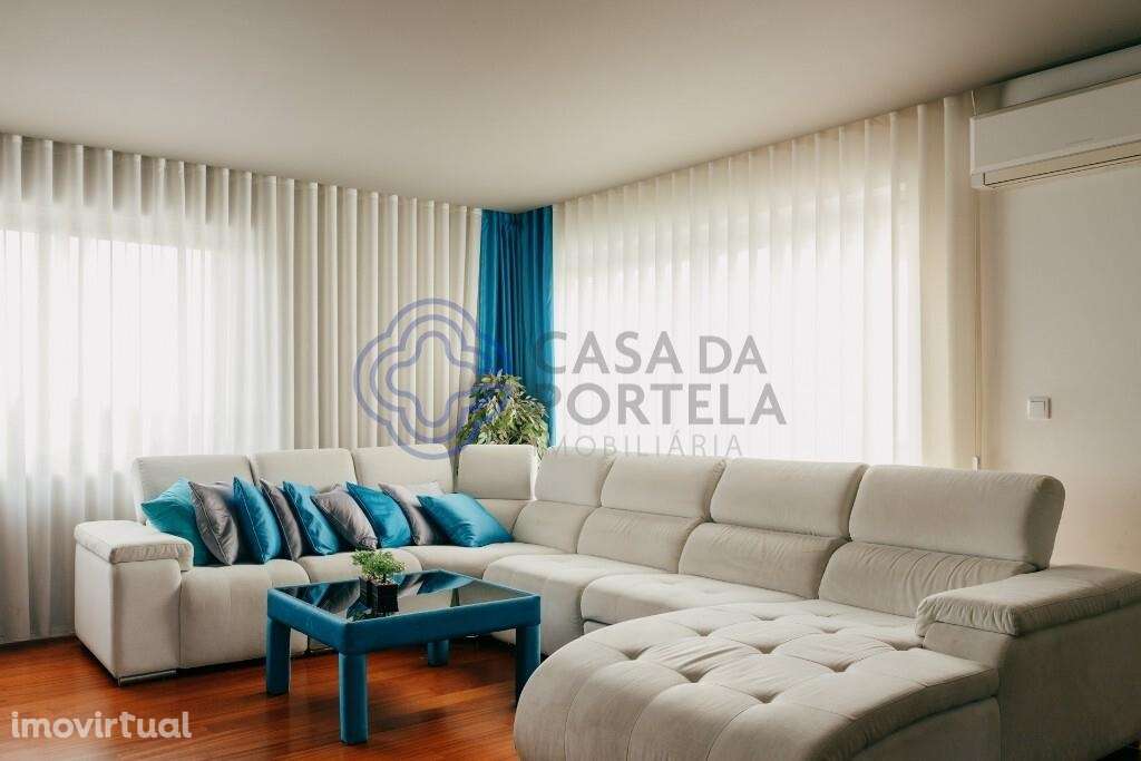 Terraço de 25m2, Cozinha e sala de 55m2, janelas grandes com muita luz - Grande imagem: 2/31