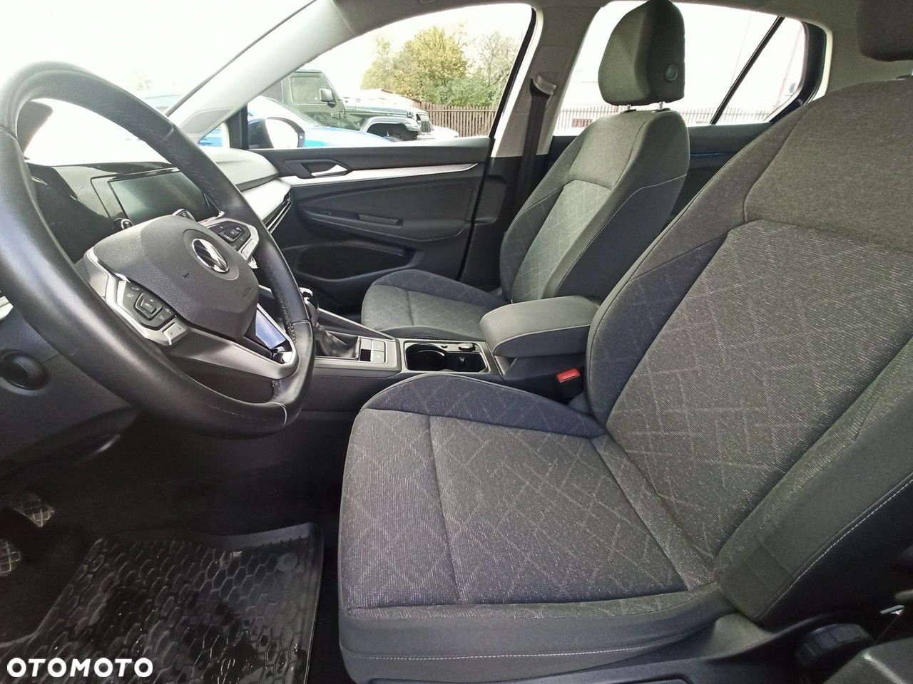 Volkswagen Golf - 9