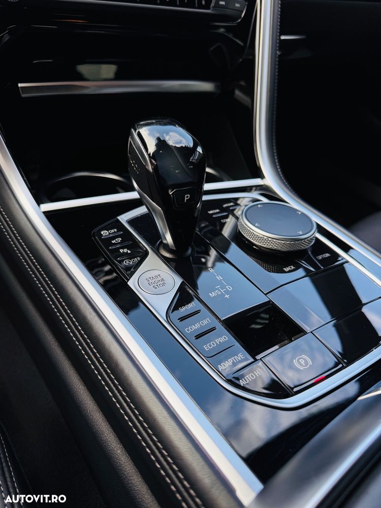 BMW Seria 8 - 18